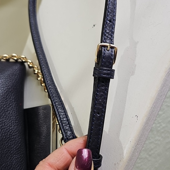 COACH Quinn Navy/Goldtone Hardware Pebbled Leather Chain Strap Crossbody EUC - Picture 7 of 16